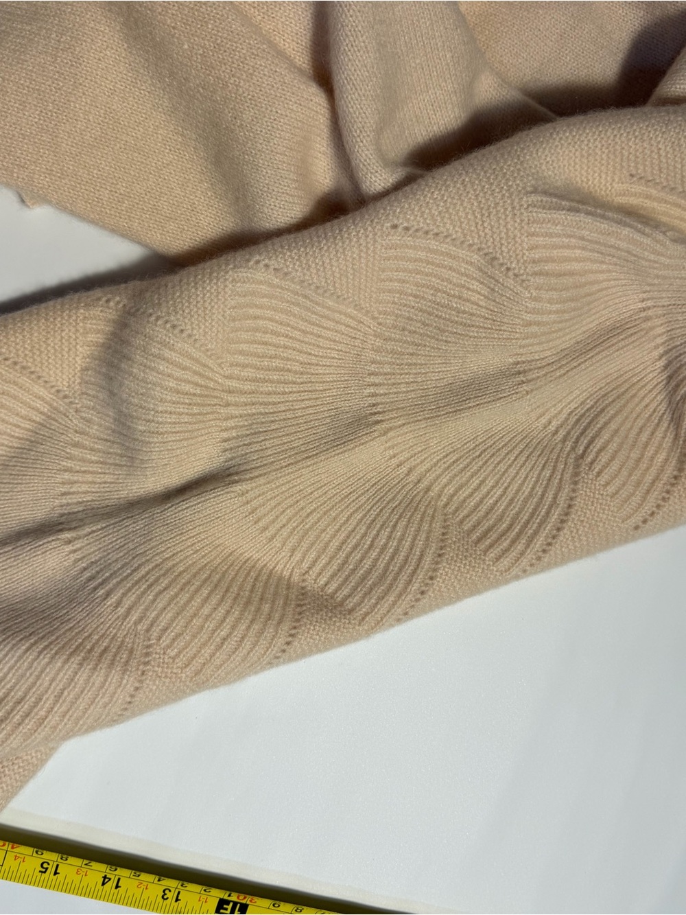 Garnet Hill Womens light peach Cashmere Shell Stitch Sweater sleeves 3/4 Sz M - Picture 6 of 7